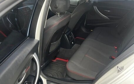 BMW 3 серия, 2011 год, 1 200 000 рублей, 2 фотография