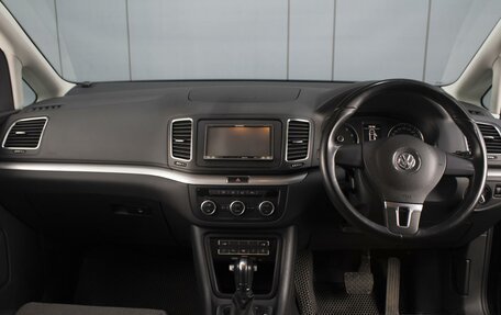 Volkswagen Sharan II, 2012 год, 1 290 000 рублей, 5 фотография