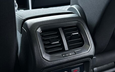 Volkswagen Tiguan II, 2019 год, 2 450 000 рублей, 8 фотография