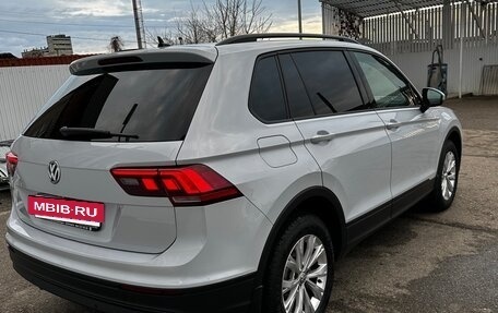 Volkswagen Tiguan II, 2019 год, 2 450 000 рублей, 3 фотография