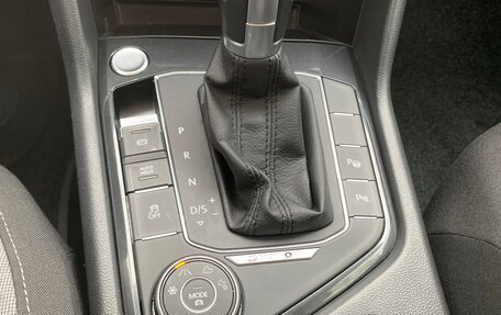 Volkswagen Tiguan II, 2016 год, 2 750 000 рублей, 21 фотография