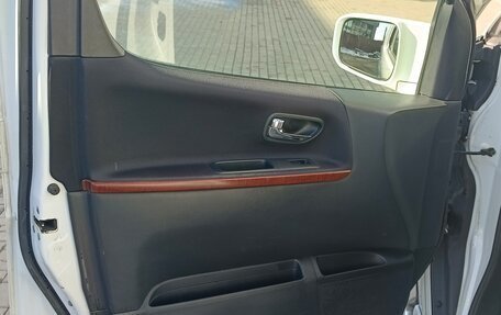 Nissan Elgrand III, 2005 год, 1 250 000 рублей, 18 фотография