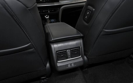 Toyota Camry, 2025 год, 4 300 000 рублей, 15 фотография