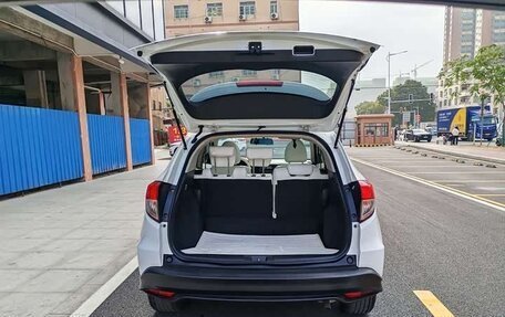 Honda Vezel, 2022 год, 1 400 000 рублей, 10 фотография