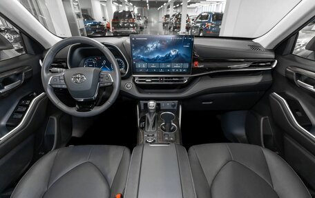 Toyota Highlander, 2025 год, 5 400 000 рублей, 8 фотография