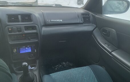 Mazda 323, 1998 год, 200 000 рублей, 8 фотография