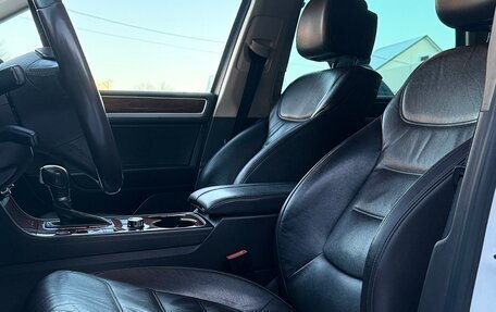 Volkswagen Touareg III, 2013 год, 1 870 000 рублей, 21 фотография