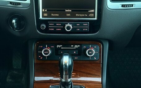 Volkswagen Touareg III, 2013 год, 1 870 000 рублей, 25 фотография