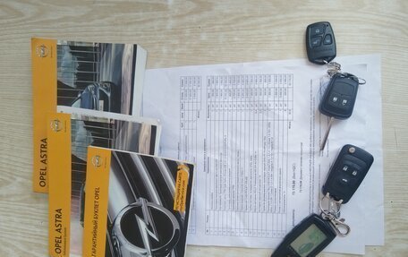 Opel Astra J, 2013 год, 800 000 рублей, 6 фотография