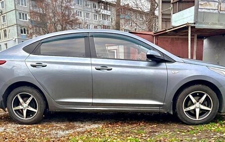 Hyundai Solaris II рестайлинг, 2019 год, 1 250 000 рублей, 3 фотография