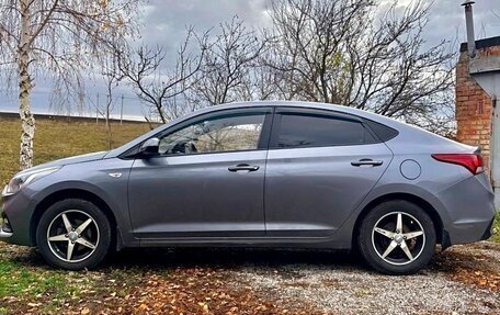 Hyundai Solaris II рестайлинг, 2019 год, 1 250 000 рублей, 4 фотография