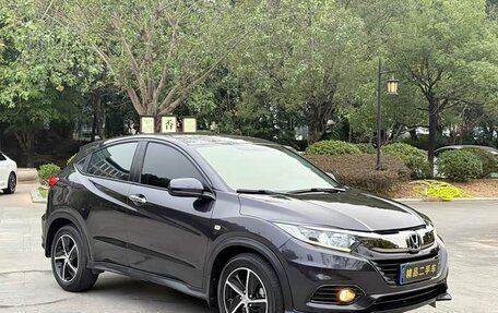 Honda Vezel, 2021 год, 1 350 000 рублей, 3 фотография