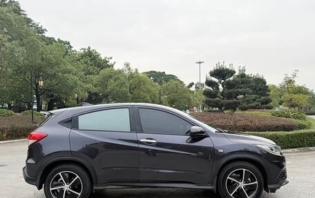 Honda Vezel, 2021 год, 1 350 000 рублей, 6 фотография