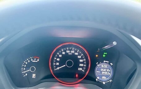 Honda Vezel, 2021 год, 1 350 000 рублей, 12 фотография