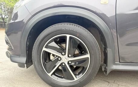 Honda Vezel, 2021 год, 1 350 000 рублей, 11 фотография