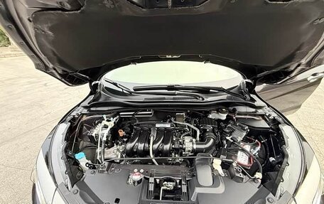 Honda Vezel, 2021 год, 1 350 000 рублей, 18 фотография