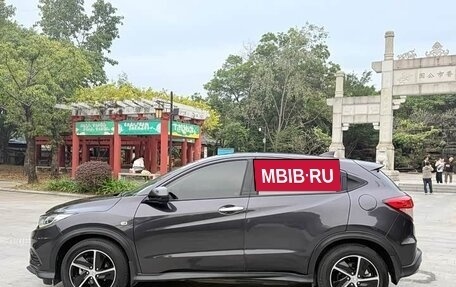 Honda Vezel, 2021 год, 1 350 000 рублей, 17 фотография