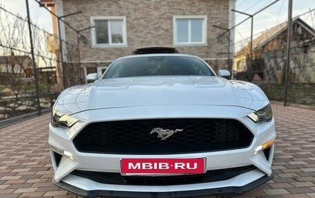 Ford Mustang VI рестайлинг, 2021 год, 3 490 000 рублей, 2 фотография