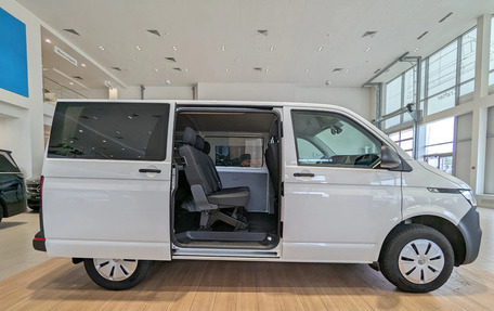 Volkswagen Caravelle T6 рестайлинг, 2024 год, 9 960 000 рублей, 1 фотография