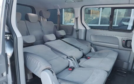 Hyundai H-1 II рестайлинг, 2011 год, 1 099 000 рублей, 9 фотография