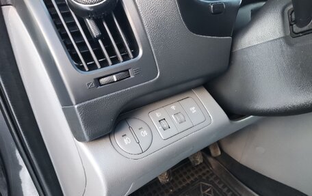 Hyundai H-1 II рестайлинг, 2011 год, 1 099 000 рублей, 14 фотография