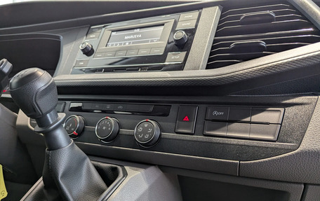 Volkswagen Caravelle T6 рестайлинг, 2024 год, 9 960 000 рублей, 5 фотография