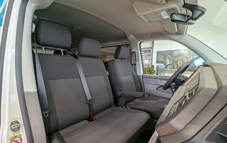 Volkswagen Caravelle T6 рестайлинг, 2024 год, 9 960 000 рублей, 3 фотография