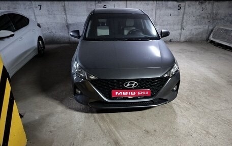 Hyundai Solaris II рестайлинг, 2021 год, 1 700 000 рублей, 1 фотография