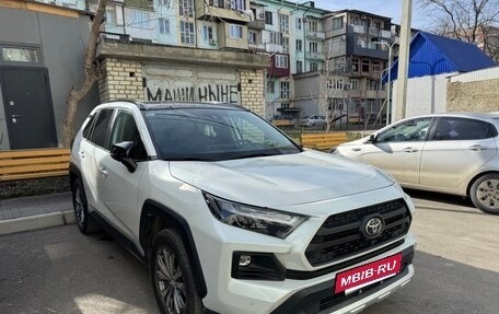 Toyota RAV4, 2023 год, 3 100 000 рублей, 2 фотография