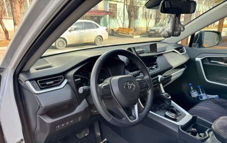 Toyota RAV4, 2023 год, 3 100 000 рублей, 10 фотография