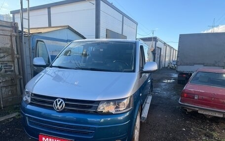 Volkswagen Multivan T5, 2011 год, 2 400 000 рублей, 1 фотография
