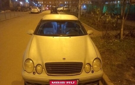 Mercedes-Benz CLK-Класс, 2000 год, 350 000 рублей, 1 фотография