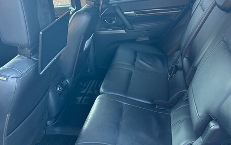 Mitsubishi Pajero IV, 2019 год, 4 500 000 рублей, 7 фотография