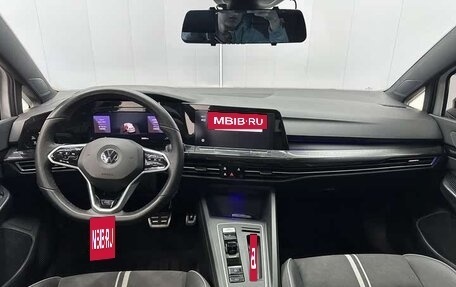 Volkswagen Golf VIII, 2022 год, 2 116 000 рублей, 10 фотография