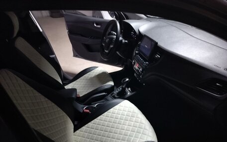 Hyundai Solaris II рестайлинг, 2021 год, 1 700 000 рублей, 7 фотография