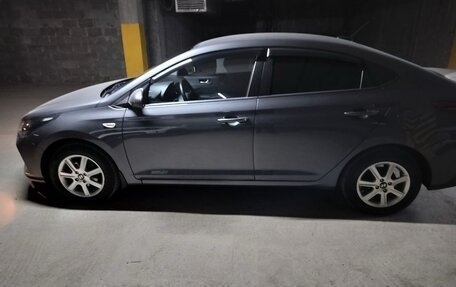 Hyundai Solaris II рестайлинг, 2021 год, 1 700 000 рублей, 6 фотография