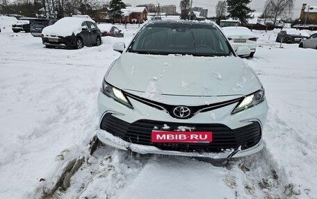 Toyota Camry, 2023 год, 3 990 000 рублей, 14 фотография