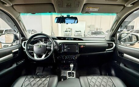 Toyota Hilux VIII, 2021 год, 6 990 000 рублей, 20 фотография