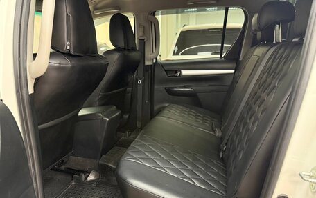 Toyota Hilux VIII, 2021 год, 6 990 000 рублей, 21 фотография