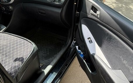 Hyundai Solaris II рестайлинг, 2015 год, 410 000 рублей, 6 фотография