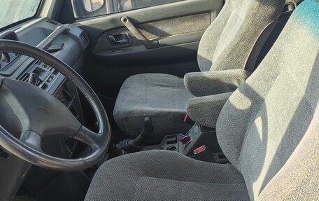 Mitsubishi Pajero III рестайлинг, 1994 год, 350 000 рублей, 2 фотография