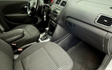 Volkswagen Polo VI (EU Market), 2012 год, 940 000 рублей, 17 фотография