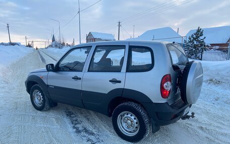 Chevrolet Niva I рестайлинг, 2012 год, 495 000 рублей, 3 фотография