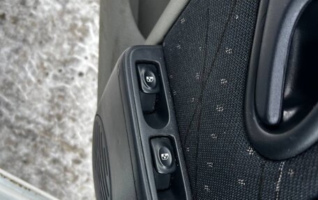 Renault Symbol I, 2002 год, 150 000 рублей, 9 фотография