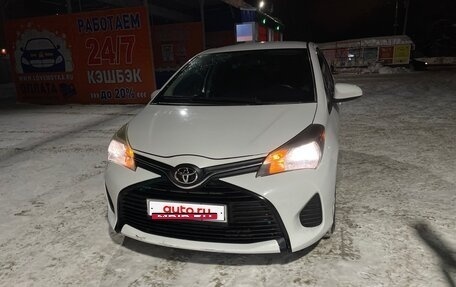 Toyota Yaris III рестайлинг, 2016 год, 1 100 000 рублей, 2 фотография