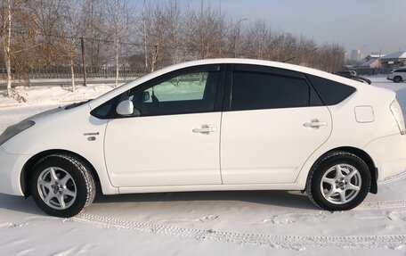 Toyota Prius, 2011 год, 870 000 рублей, 2 фотография
