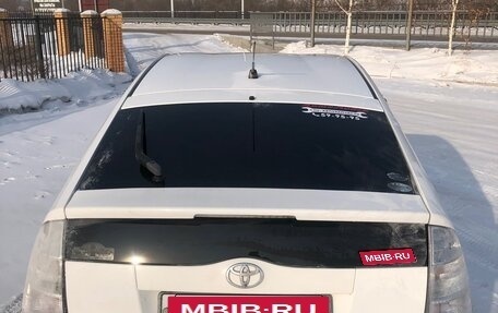 Toyota Prius, 2011 год, 870 000 рублей, 4 фотография