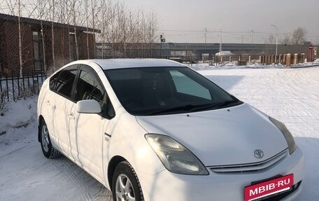 Toyota Prius, 2011 год, 870 000 рублей, 3 фотография