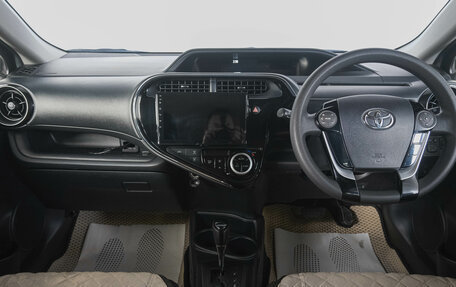 Toyota Aqua I, 2019 год, 1 349 000 рублей, 14 фотография