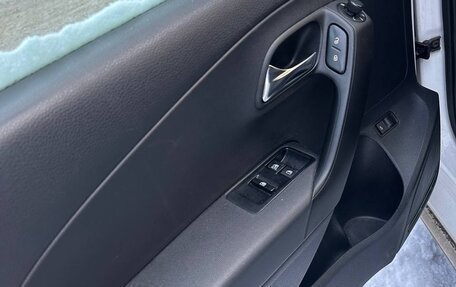 Volkswagen Polo VI (EU Market), 2013 год, 850 000 рублей, 4 фотография